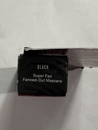 Smashbox Super Fan Fanned-Out Mascara in Black - Picture 3 of 3