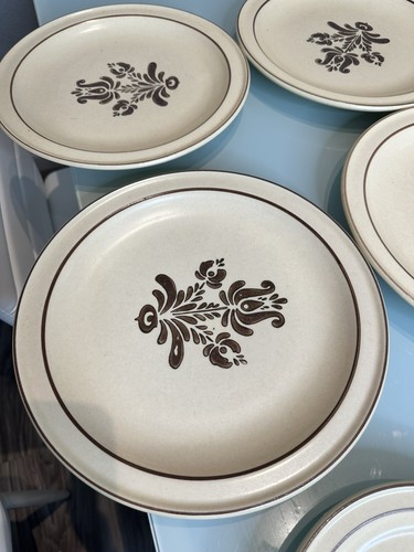 VINTAGE Pfaltzgraff Village 10.4" and 7.2” Dinner Plates. Made in USA. - Picture 7 of 16