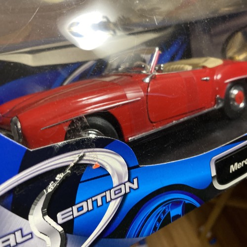 Maisto 1955 Mercedes-Benz 190 SL Cabriolet 1:18 Scale Diecast Model Car Red - Picture 2 of 6