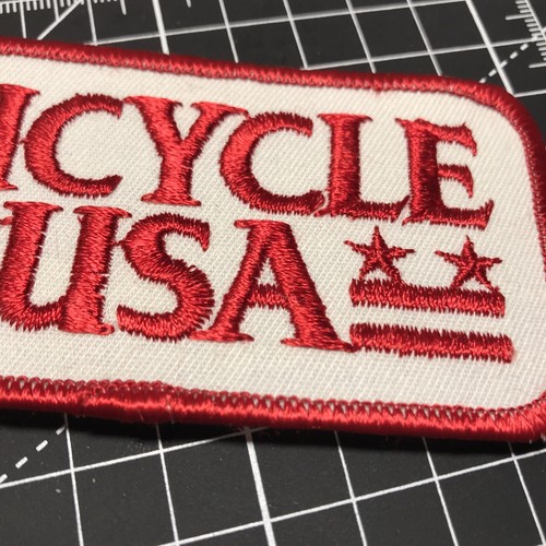 Parche Carrera Bicicleta Roja EE. UU. Estrellas Letras Rayas - Imagen 7 de 14