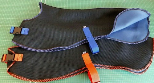 GREYHOUND/ LURCHER BREATHABLE TRACK / HOUSE COAT PADDED TOUGH NYLON OUTER ~~~~ - Picture 1 of 4