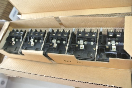 SIEMENS 3UA4200-8AL - OVERCURRENT RELAY 22-32A - 750-900V - NEW SURPLUS - 660VAC - Picture 12 of 12