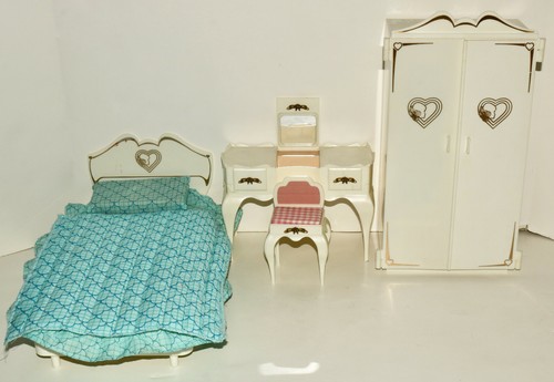 SINDY doll furniture lot set Bathroom Bedroom Dining Room - Picture 4 of 7