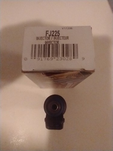 Gasoline Fuel Injector Standard Motor Products FJ225 - Picture 5 of 5
