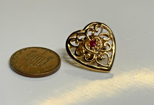 Vintage Harriet Carter Brooch Pin Heart Filigree Red Rhinestone Gold Metal - Picture 4 of 6