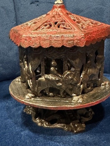 Vintage Gusseisen Karussell Karussell Penny Münzbank Löwen und Pferde - Bild 4 von 13