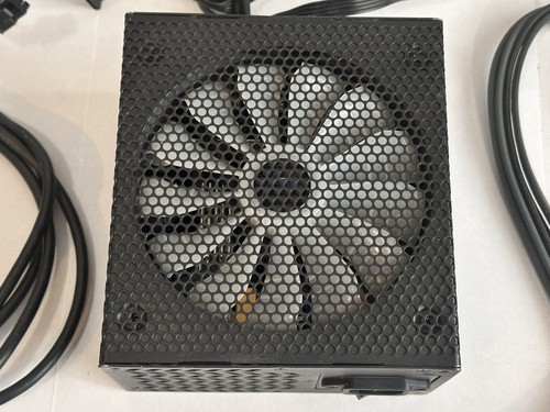 P7 Aerocool 650w Platinum Modular PC Power Supply - Picture 11 of 13