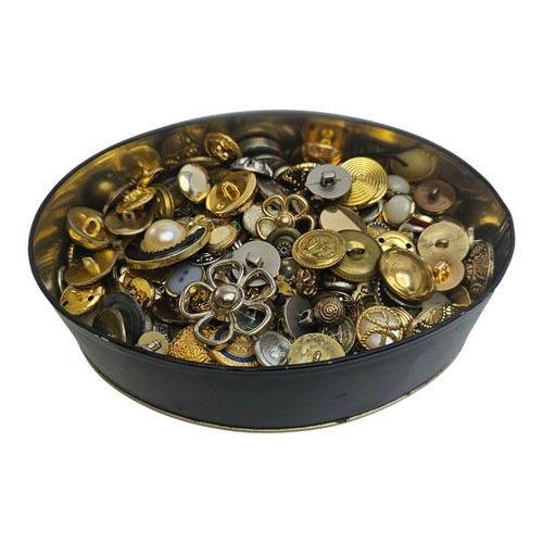 Job Lot of Vintage Brass/ Gold Plated Buttons In Bassett Assorted Tin - Foto 2 di 7