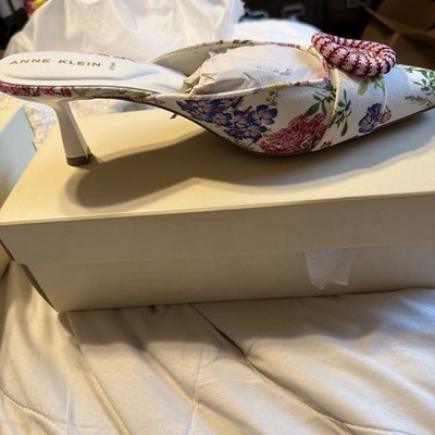 Anne Klein Women's White Floral Pointed Toe Slip-On Mule Heels Buckle 10M