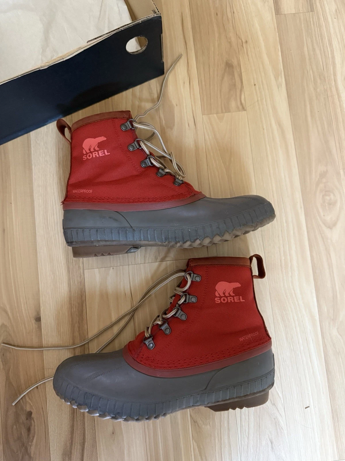 Sorel waterproof boots size 9