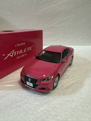 1/30 Crown Athlete CROWN Early el Color Sample for Mini Car Pink Momotaro