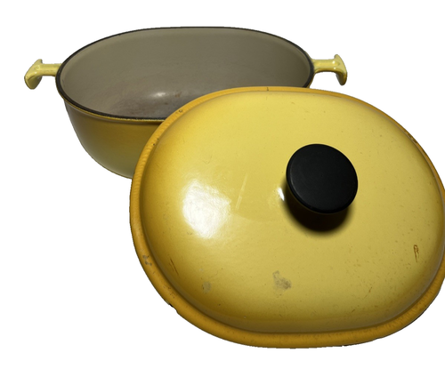 Casseruola ovale in ghisa francese 29 cm Le Creuset Enzo Mari La Mama gialla