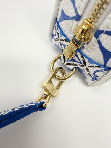Louis Vuitton By The Pool Wapity Case Watercolor Blue M82416 - Picture 10 of 14