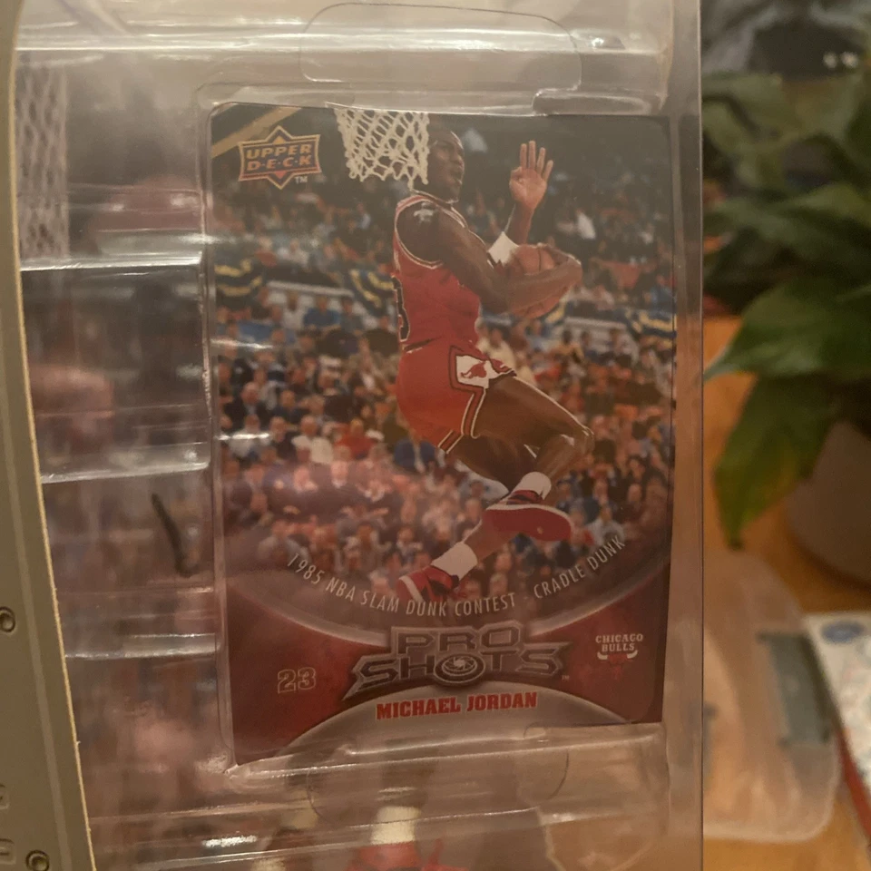MICHAEL JORDAN Upper Deck Pro Shots 1985 Slam Dunk Contest Bulls NEW 2008 - Image 3 of 3