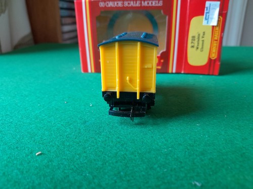 HORNBY RAILWAYS R.728 ' WEETABIX ' CLOSED VAN VGC - Picture 3 of 6