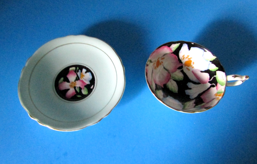 Paragon Bone China Teacup & Saucer Clemantis Black Background Dl Warrant ENGLAND - Picture 5 of 7