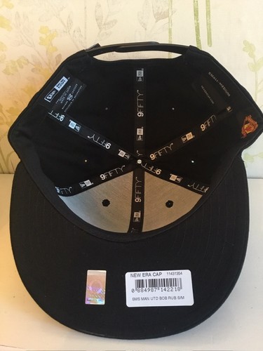 Man Utd Manchester United Black New Era Baseball Cap 9Fifty SnapBack Blackout - Picture 5 of 6