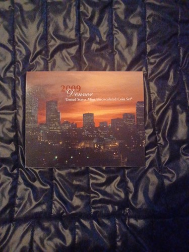 2009 Denver United States Mint Uncirculated Coin Set - Picture 1 of 3