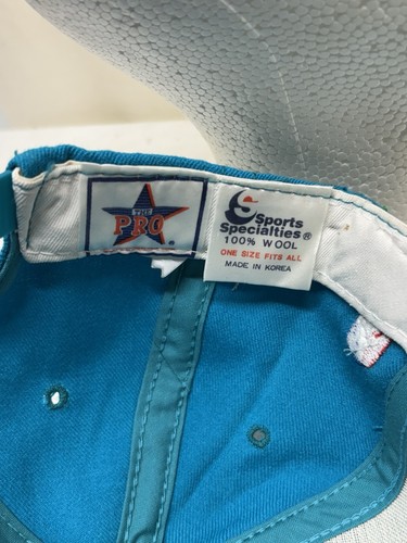 Vintage 90's Sports Specialties The Pro Charlotte Hornets Script SnapBack Hat - Picture 6 of 9