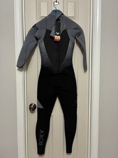 Women s Roxy Wetsuit Size 2 New With Tags