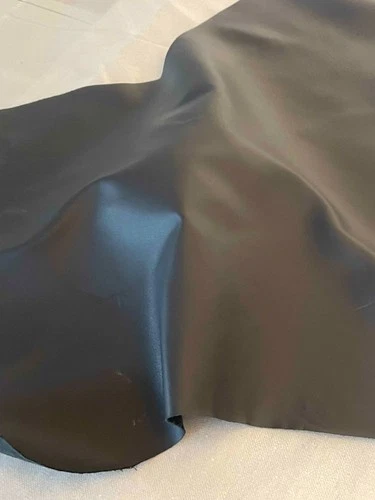 High quality black upholstery leather     smooth, matte     Spinneybeck SA 7013