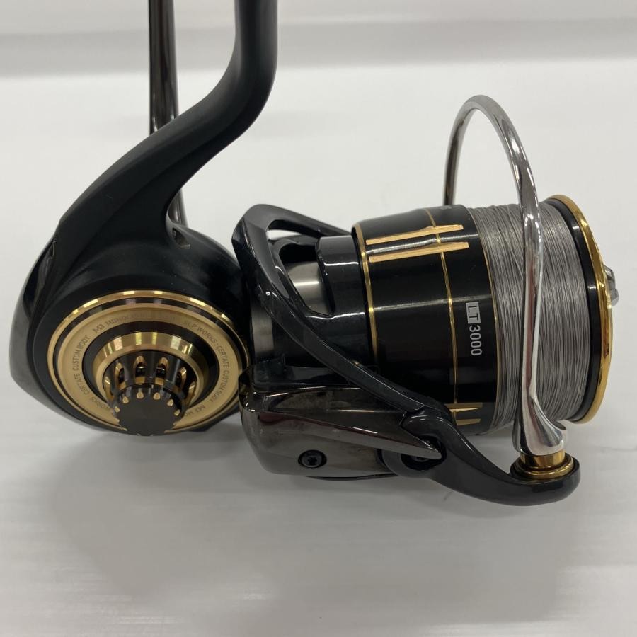 リール 19CERTATE CUSTOM BODY DAIWA 19 Certate Custom Body LT3000-XH Spinning Reel Used JP