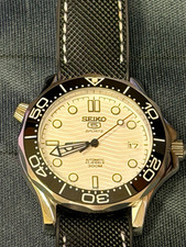 custom mod automatic watch with white dial, silver case NH35 Movement