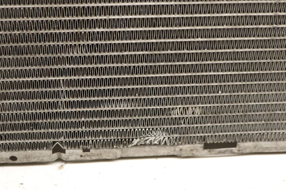 AUDI Q7 2007-2015 - Radiador 7L6121253B Foto 2 de 4