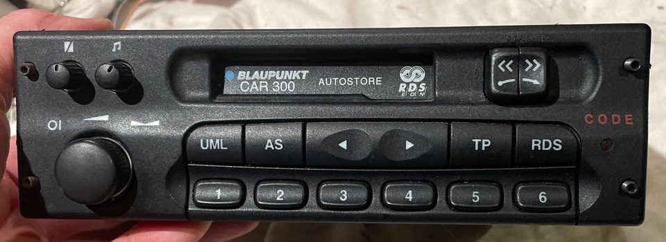 GM Opel Blaupunkt CAR 300 Autoradio + Code + Rahmen Geprüft Voll Funktionsfähig - Bild 4 von 4
