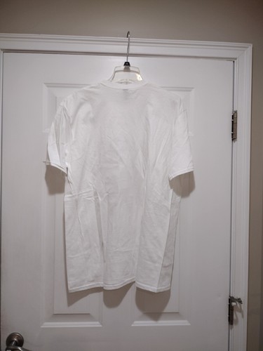 A Different World Men's XL Shirt - Picture 3 of 5