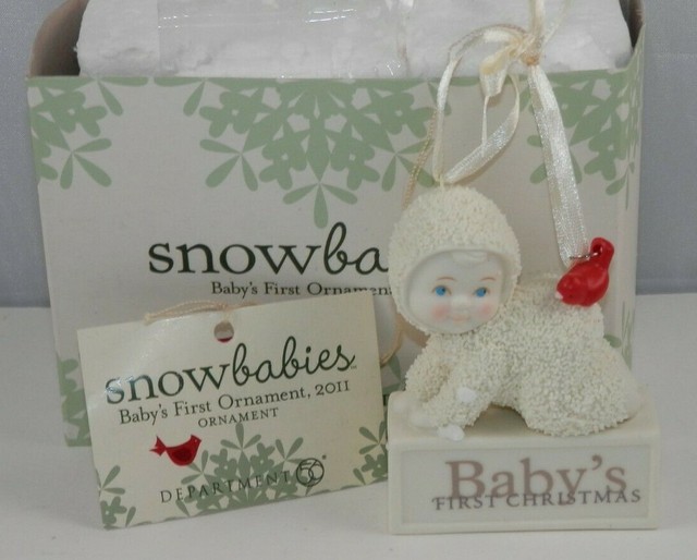 snowbabies baby's first christmas