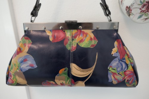 Patricia Nash BLUE FLORAL LeFleur Leather Handbag PURSE! Ferrara Frame~XLNT~NEW! - Picture 7 of 17