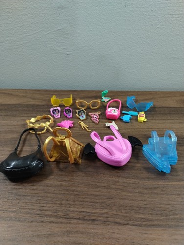 Monster High G3 Rucksack Handtasche & Zubehör Frankie Cleo Draculaura Clawdeen - Bild 9 von 9