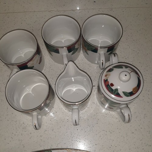 Vintage Tienshan Magnolia 4 Cups, Creamer, Sugar Bowl and 14inch oval Serving pl - Picture 10 of 11