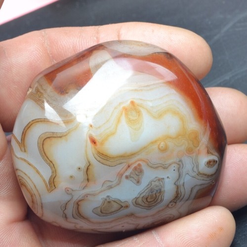 86.1g Crazy Lace SILK Banded Agate Polish Crystal Tumbled Stone Madagascar - Picture 2 of 7
