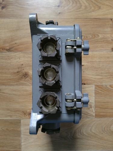 9" * 6" Vintage USSR Industrial Connector Electrical Junction Box 10 Exits.# 6 - Picture 6 of 9