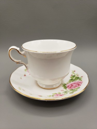 Vintage Tea Cup & Saucer "PINK ROSES" 1974 Avon Fine Bone China England Gold - Picture 2 of 8