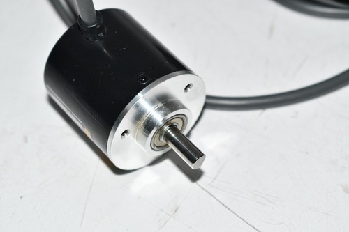 NEW Omron E6B2-CWZ6C-10 ROTARY ENCODER (INCREMENTAL) 1000 P/R - Picture 3 of 4