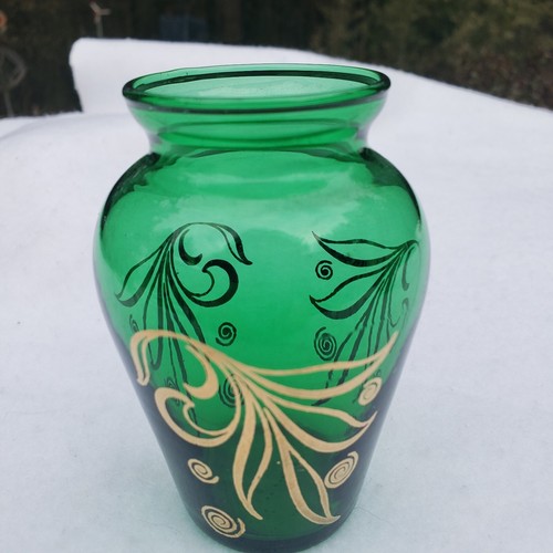Vintage Anchor Hocking 4" Beautiful Green Glass Bud Vase With Gold Floral Design - Picture 1 of 6