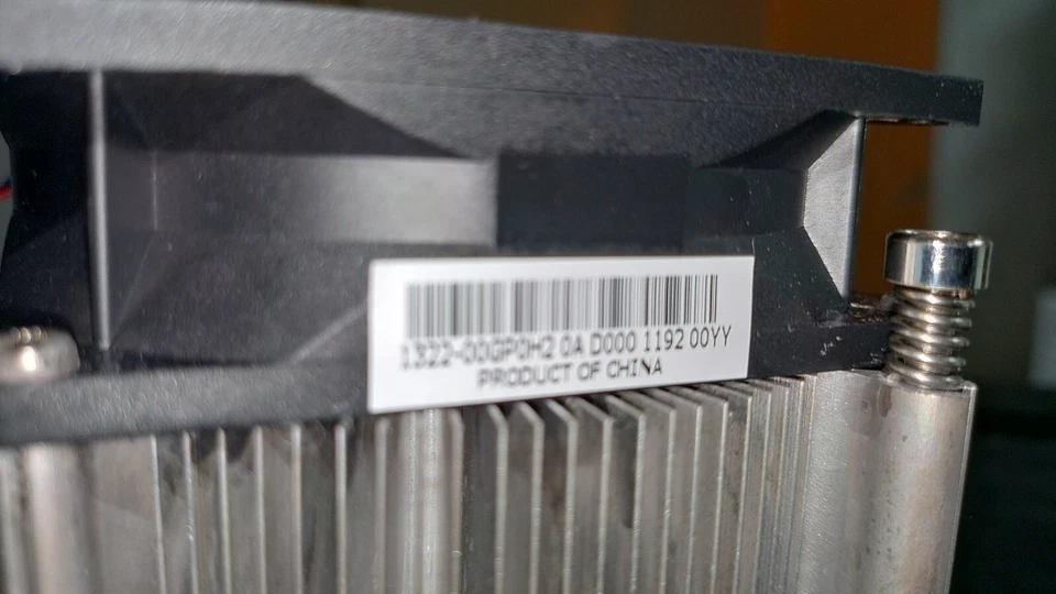 4-Pin CPU Fan/Heatsink/CPU Housing/Backplate for Socket LGA775 - Image 3 of 4