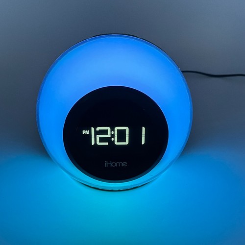 iHome iBT29 Reloj Despertador Bluetooth Cambio de Color Radio FM con Carga USB - Imagen 18 de 18
