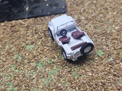 Custom GreenLight FLAT FENDER WILLYS JEEP 1942 1/64 scale CJ-7 4X4 offroad - Picture 8 of 10