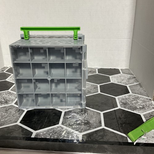 Minecraft Mini Figura Coleccionista Estuche Almacenamiento Cubo y Caja de Pantalla 2014 MATTEL - Imagen 2 de 5