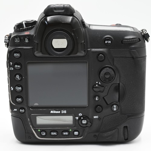 Nikon D5 DSLR Camera Body Only Nikon good working - Picture 7 of 8