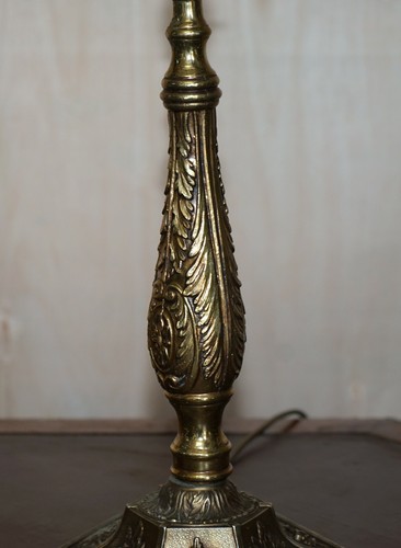 STUNNING VICTORIAN REPOUSSE BRASS TABLE LAMP VERY DECORATIVE & BEAUTIFULLY CAST - 第 4/10 張圖片