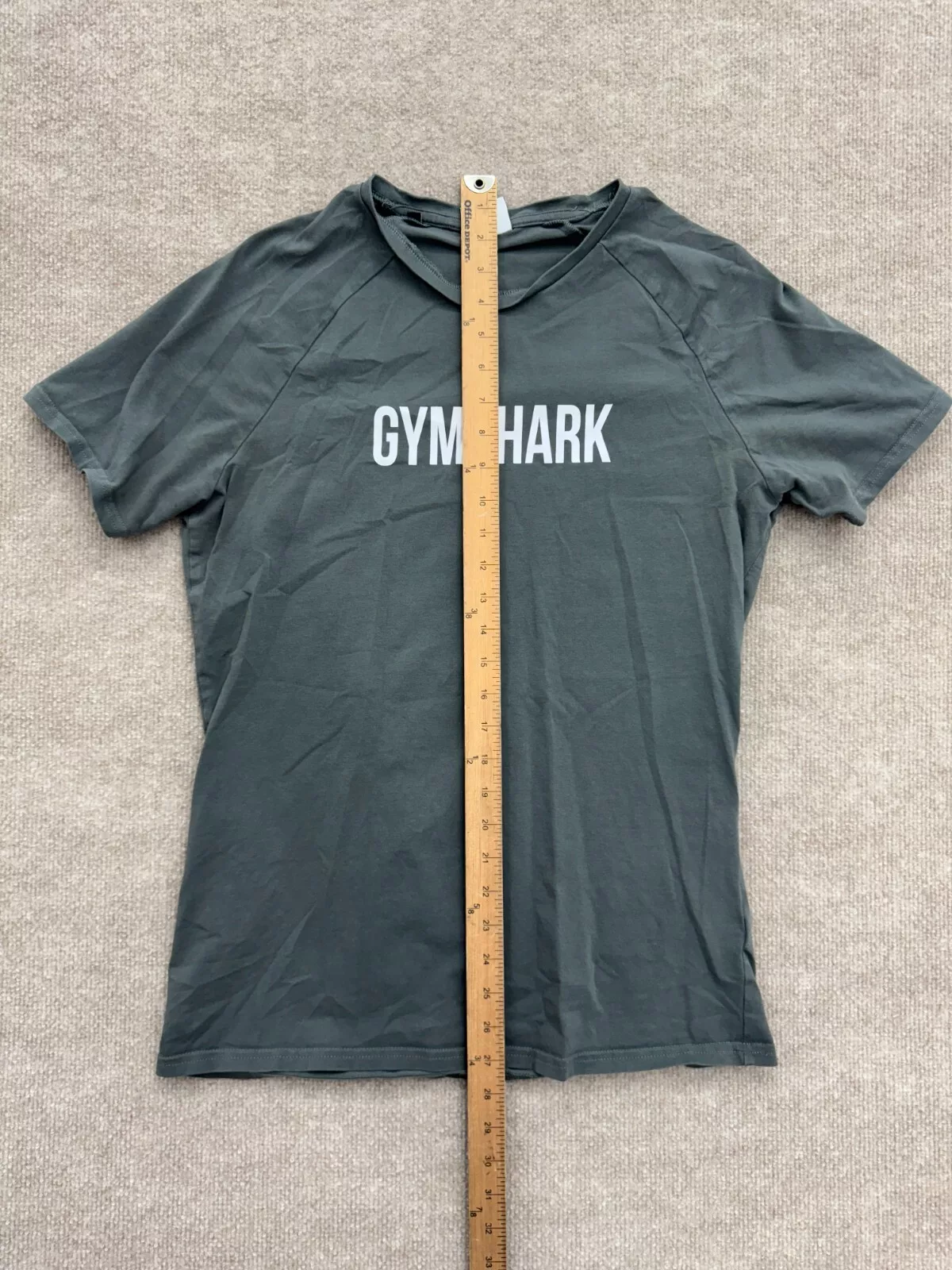 gymshark box logo graphic athletic workout shirt