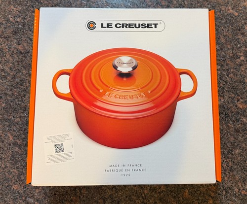 Le Creuset Signature Enamel Cast Iron No. 26 Cerise Dutch Oven with Lid, 5.5 Qt. - Picture 3 of 11
