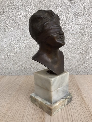 Scultura vintage dea bendata in bronzo - Foto 3 di 11