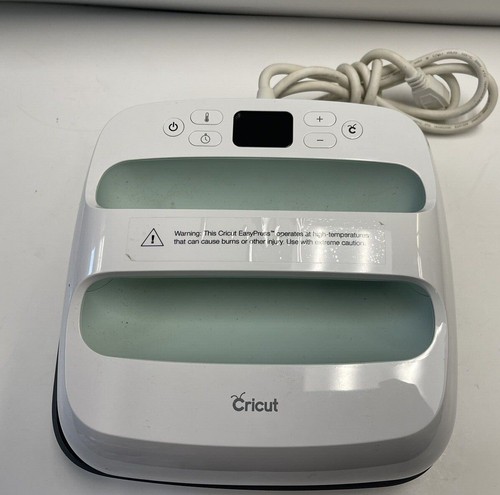 Cricut Easy Press 2 CHP180B2 (9" x 9") Heat Press - Picture 5 of 5