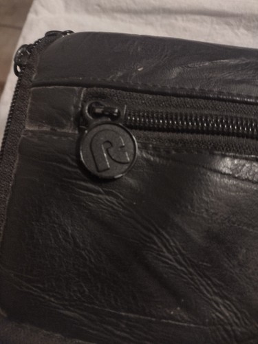 Vintage Laredo 15 Cassette Tape Storage Holder Black Leather Carry Case Zipper - Picture 3 of 6
